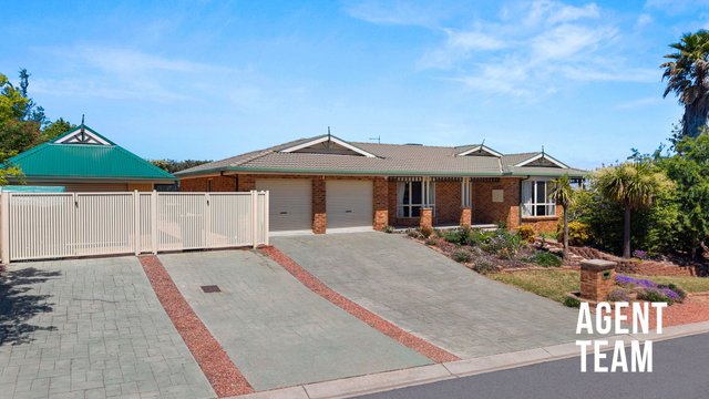 2 Buckmaster Crescent, ACT 2615